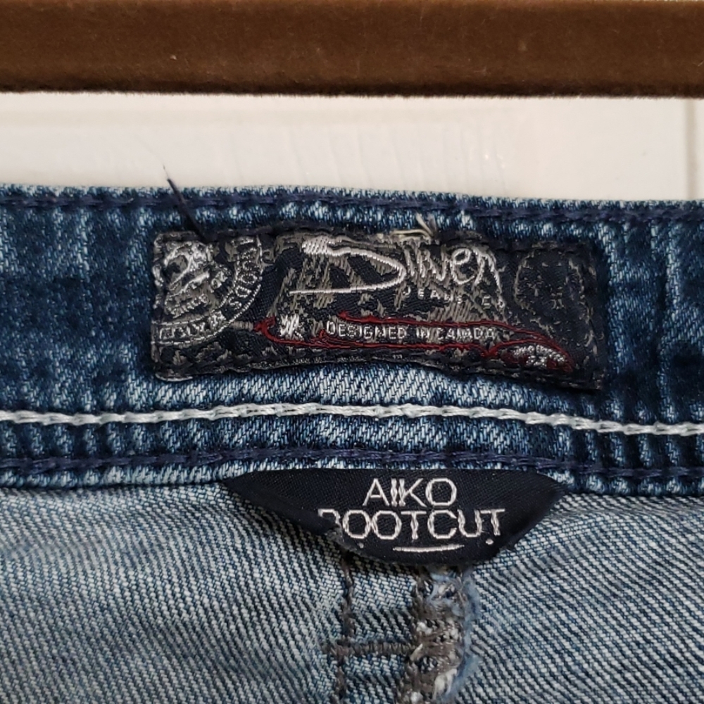 Silver Jeans - Picture 4 of 6